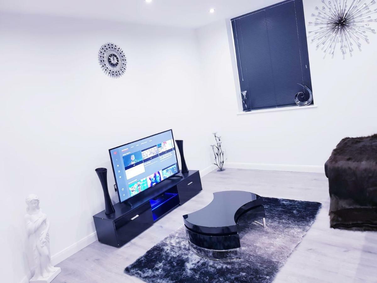 Z Home Apartments Leicester Exterior photo